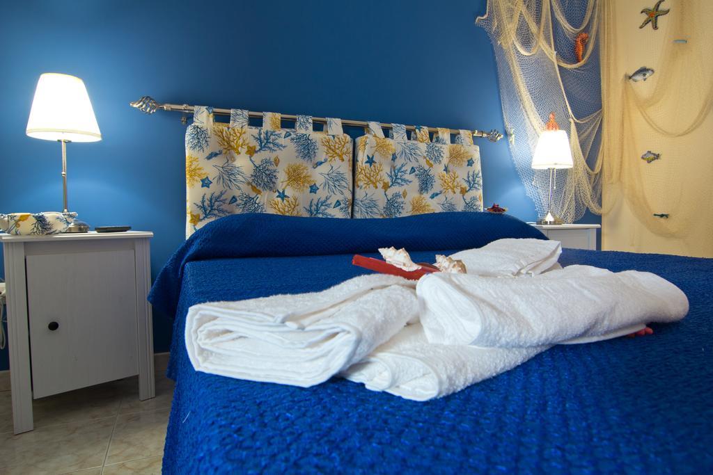 B&B Tifeo Villafranca Tirrena Ruang foto